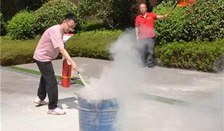 以演筑“防” ，，，以讲防“患” | 兴城住房公司联合人居智慧公司开展消防应急演练